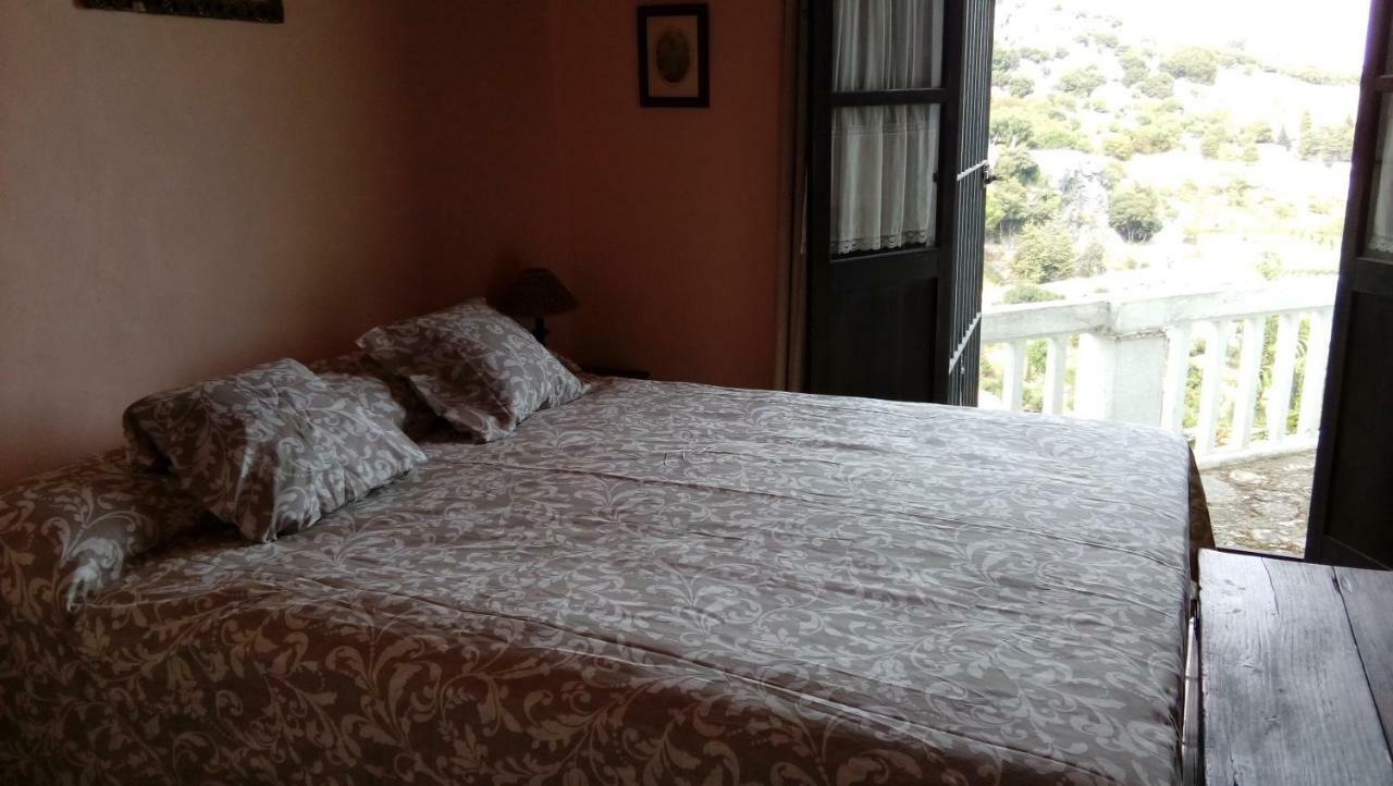 Don Claudio Guest House Грасалема Екстериор снимка